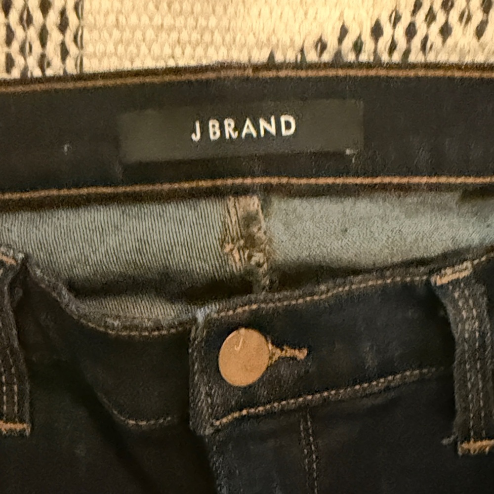 J Brand Dark Wash Women’s Jeans - Classic Slim Fit size 32 - Picture 4 of 9